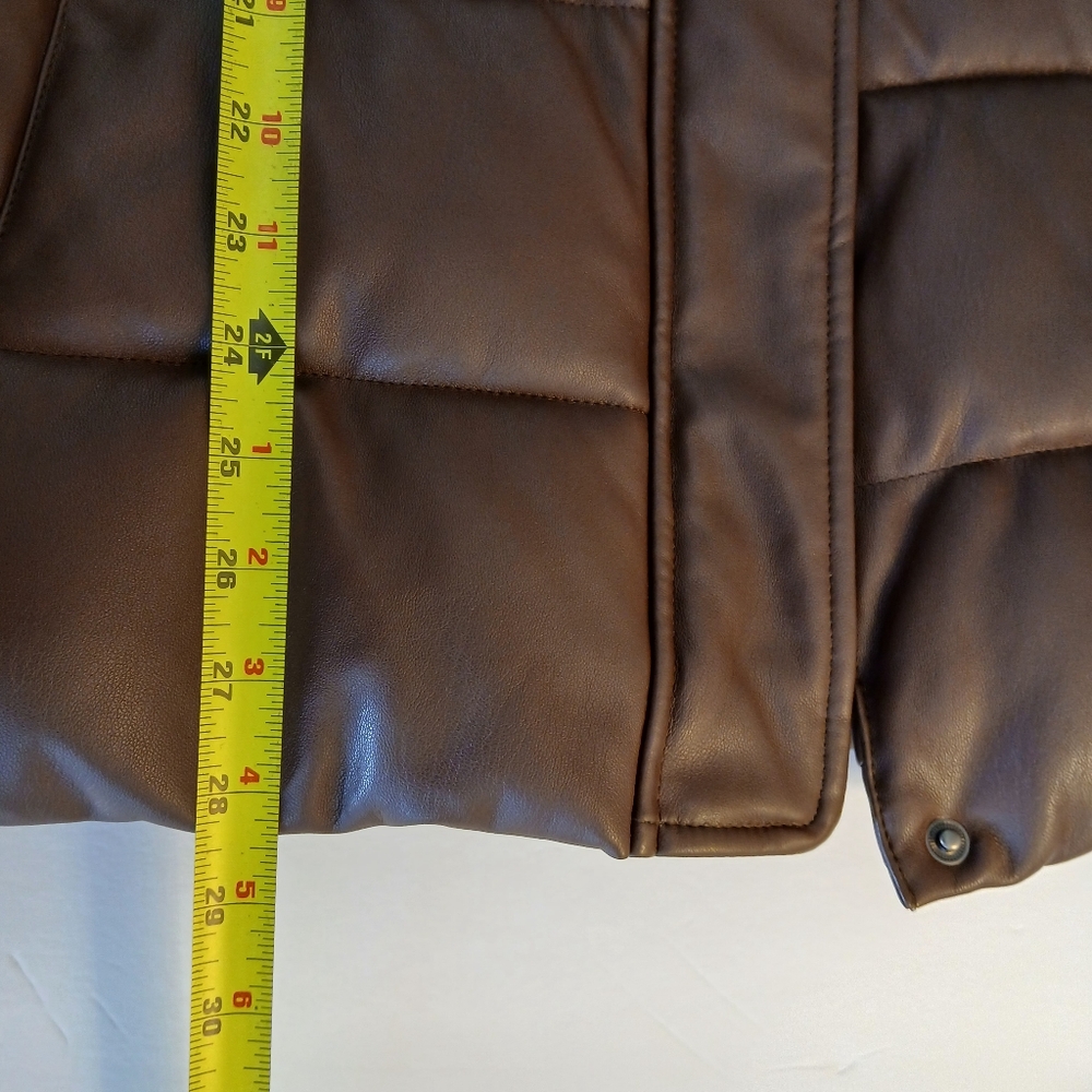 Levi's Chocolate Brown Puffer Vest With Belt Womens Size Small NWOT - Picture 12 of 15